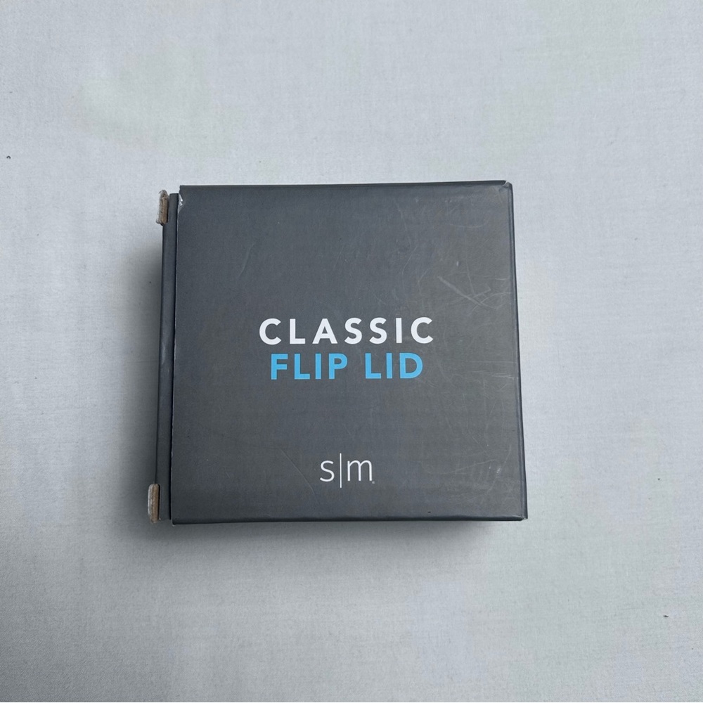 Classic Flip Lid Box simple modern